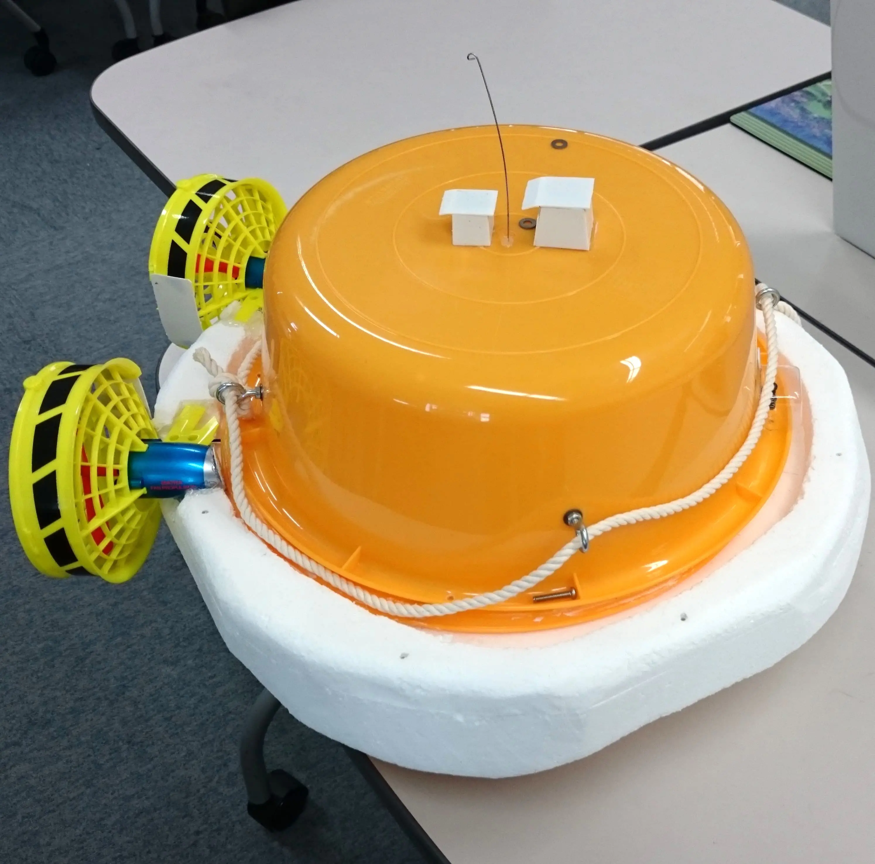 自動水難救命ロボット